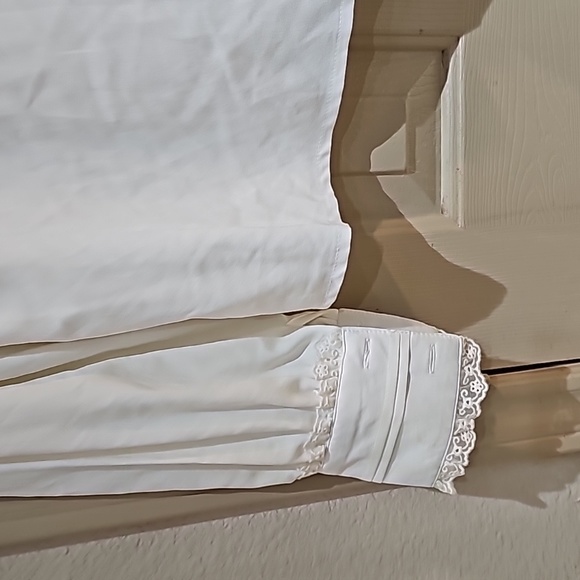 Vintage lace ruffle high collar blouse size XXL. - Picture 10 of 15